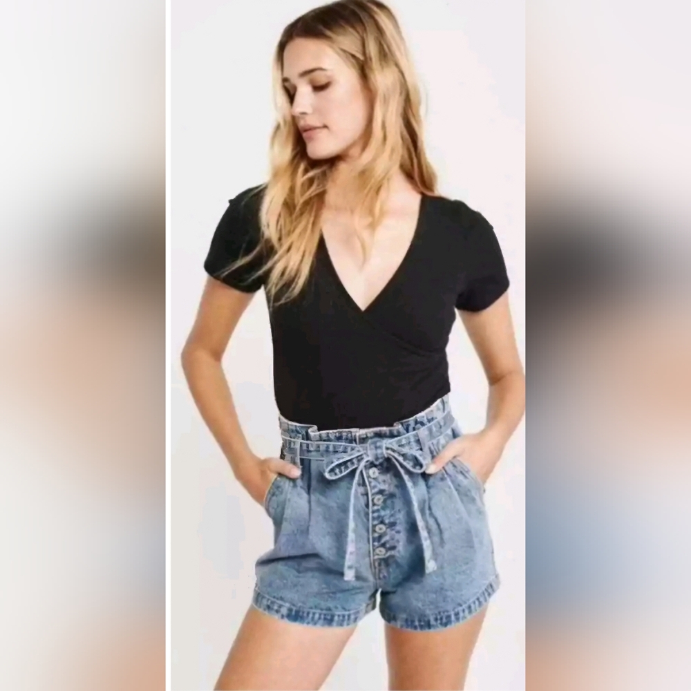 Abercrombie & Fitch Paper Bag High Rise Button Up Denim Shorts Size 32/14